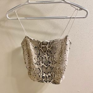 Gaze Cropped Tank Top